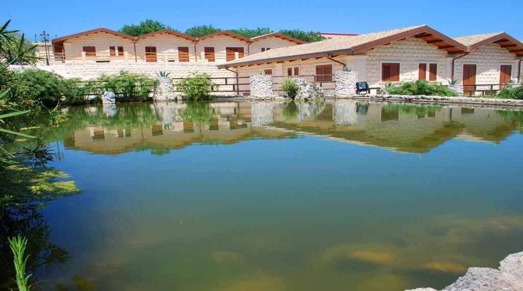 Villaggio Agrituristico Campanio Ferla Exterior foto