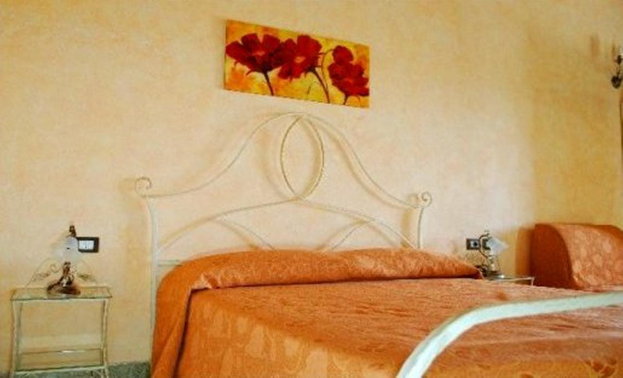 Villaggio Agrituristico Campanio Ferla Habitación foto